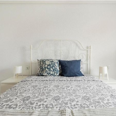 Holiday&Vacations Apartment On The Beach Валенсия Екстериор снимка