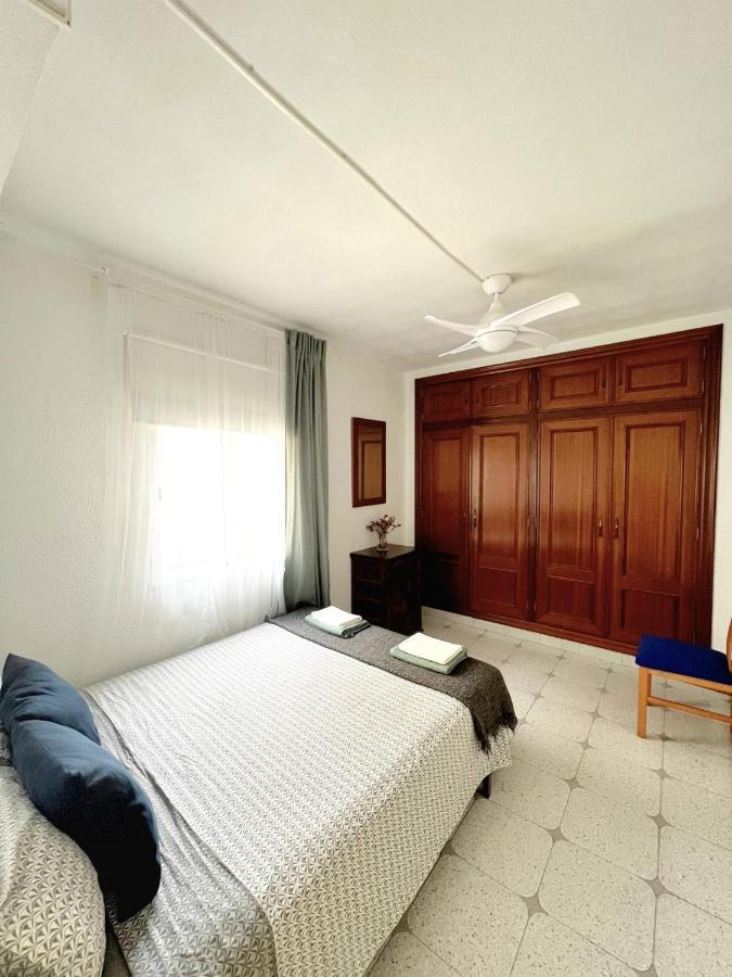 Holiday&Vacations Apartment On The Beach Валенсия Екстериор снимка