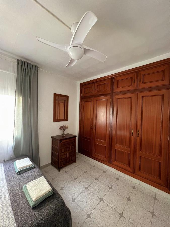 Holiday&Vacations Apartment On The Beach Валенсия Екстериор снимка